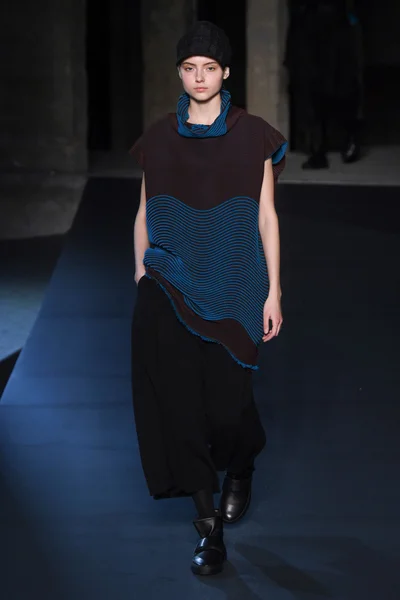Look 24